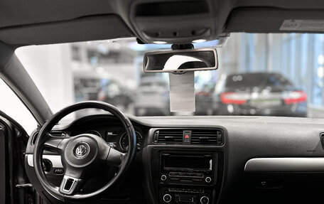 Volkswagen Jetta VI, 2011 год, 844 000 рублей, 12 фотография