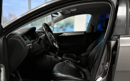 Volkswagen Jetta VI, 2011 год, 844 000 рублей, 16 фотография