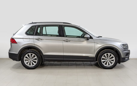 Volkswagen Tiguan II, 2020 год, 2 520 000 рублей, 4 фотография