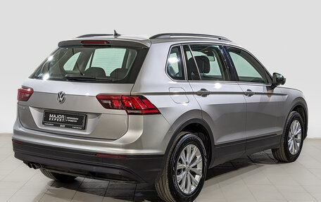 Volkswagen Tiguan II, 2020 год, 2 520 000 рублей, 5 фотография