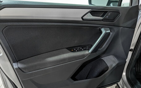 Volkswagen Tiguan II, 2020 год, 2 520 000 рублей, 19 фотография