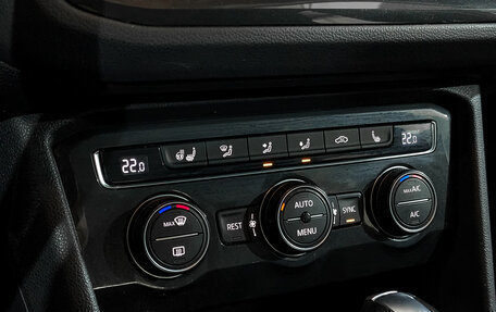 Volkswagen Tiguan II, 2020 год, 2 520 000 рублей, 21 фотография