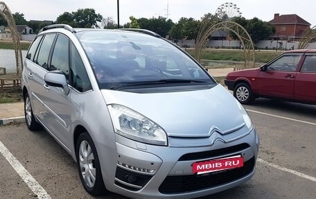 Citroen C4 Picasso II рестайлинг, 2012 год, 850 000 рублей, 7 фотография