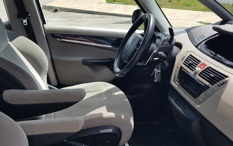 Citroen C4 Picasso II рестайлинг, 2012 год, 850 000 рублей, 18 фотография