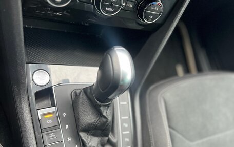 Volkswagen Tiguan II, 2020 год, 3 495 000 рублей, 15 фотография