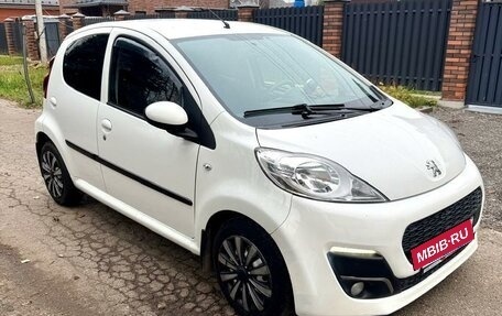 Peugeot 107 I рестайлинг, 2012 год, 560 000 рублей, 4 фотография
