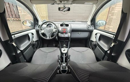 Peugeot 107 I рестайлинг, 2012 год, 560 000 рублей, 19 фотография