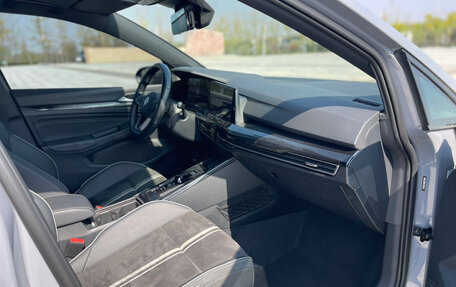 Volkswagen Golf VIII, 2021 год, 2 135 000 рублей, 7 фотография