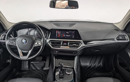 BMW 3 серия, 2021 год, 3 825 000 рублей, 14 фотография