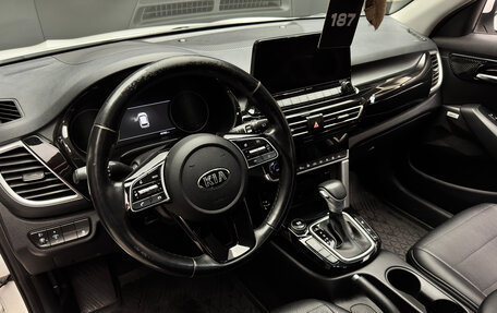 KIA Seltos I, 2020 год, 2 300 000 рублей, 10 фотография