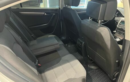 Volkswagen Passat B7, 2012 год, 999 000 рублей, 13 фотография