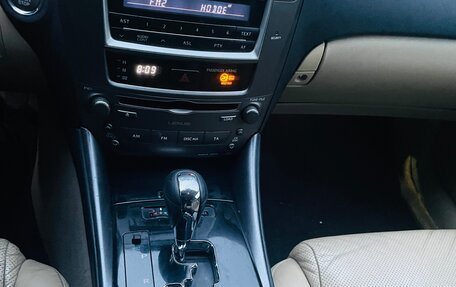 Lexus IS II рестайлинг 2, 2008 год, 900 000 рублей, 9 фотография