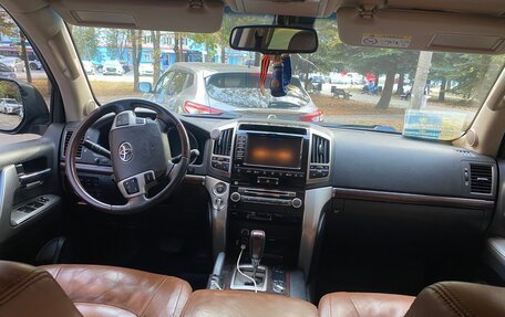 Toyota Land Cruiser 200, 2014 год, 3 555 000 рублей, 6 фотография