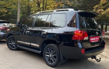Toyota Land Cruiser 200, 2014 год, 3 555 000 рублей, 2 фотография