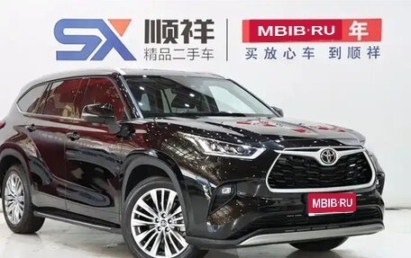 Toyota Highlander, 2022 год, 4 100 000 рублей, 1 фотография