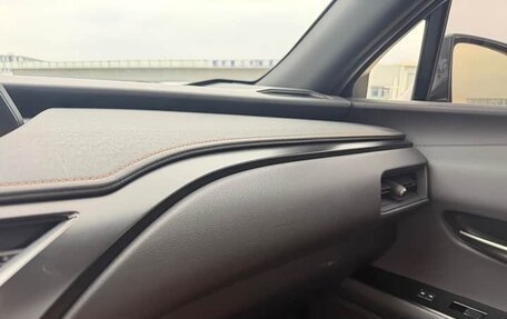 Lexus UX I, 2022 год, 2 390 005 рублей, 19 фотография
