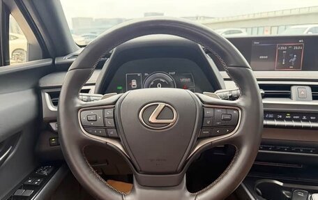 Lexus UX I, 2022 год, 2 390 005 рублей, 15 фотография