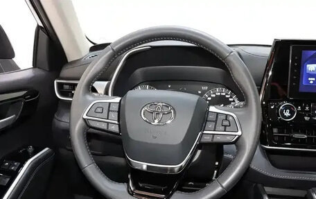 Toyota Highlander, 2022 год, 4 100 000 рублей, 13 фотография