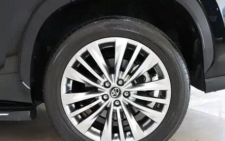 Toyota Highlander, 2022 год, 4 100 000 рублей, 17 фотография