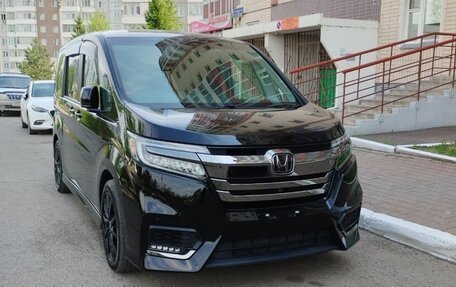 Honda Stepwgn IV, 2020 год, 3 600 000 рублей, 4 фотография