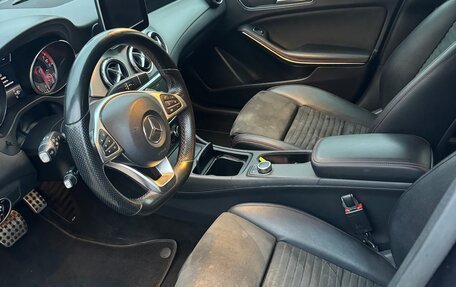 Mercedes-Benz GLA, 2016 год, 1 650 000 рублей, 10 фотография