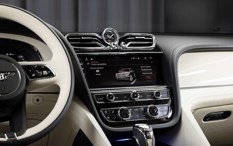 Bentley Bentayga I, 2025 год, 44 700 000 рублей, 29 фотография