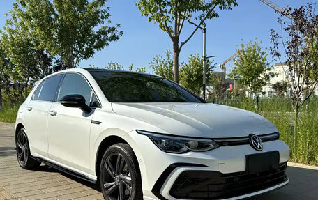 Volkswagen Golf VIII, 2022 год, 1 990 000 рублей, 3 фотография