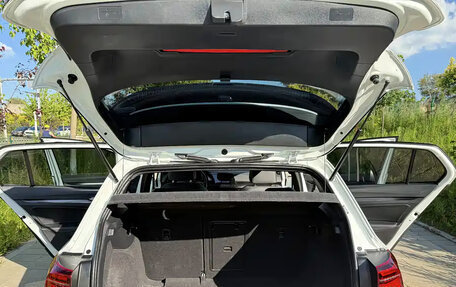 Volkswagen Golf VIII, 2022 год, 1 990 000 рублей, 15 фотография