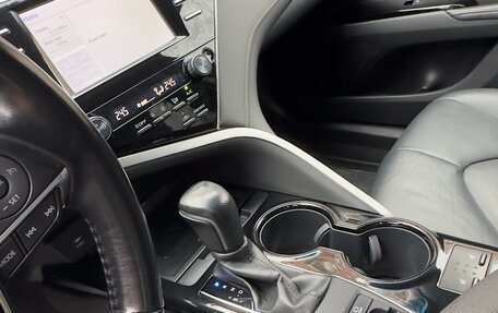 Toyota Camry, 2019 год, 2 800 000 рублей, 7 фотография