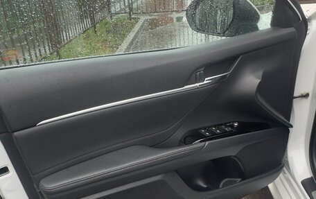 Toyota Camry, 2019 год, 2 800 000 рублей, 10 фотография