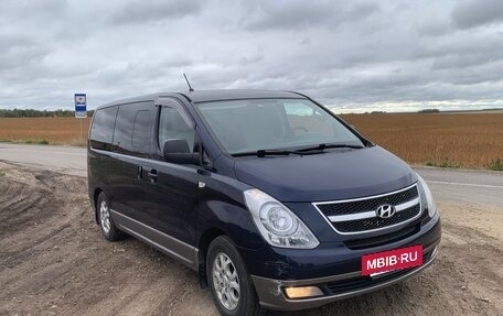Hyundai H-1 II рестайлинг, 2011 год, 1 200 000 рублей, 2 фотография