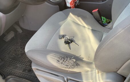 Hyundai H-1 II рестайлинг, 2011 год, 1 200 000 рублей, 16 фотография