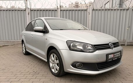 Volkswagen Polo VI (EU Market), 2011 год, 717 000 рублей, 3 фотография