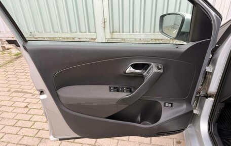 Volkswagen Polo VI (EU Market), 2011 год, 717 000 рублей, 13 фотография