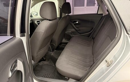 Volkswagen Polo VI (EU Market), 2011 год, 717 000 рублей, 14 фотография