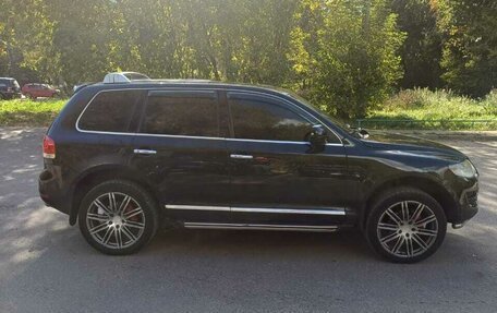 Volkswagen Touareg III, 2005 год, 650 000 рублей, 2 фотография