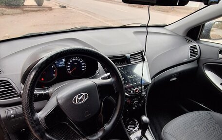 Hyundai Solaris II рестайлинг, 2016 год, 720 000 рублей, 3 фотография