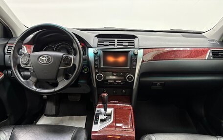 Toyota Camry, 2013 год, 1 790 000 рублей, 10 фотография