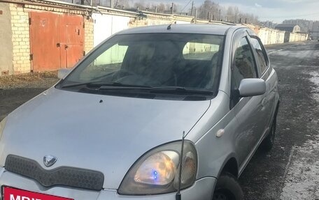 Toyota Vitz, 2001 год, 315 000 рублей, 1 фотография