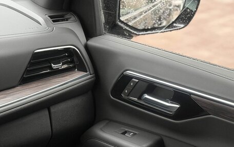 Chevrolet Tahoe IV, 2025 год, 12 490 000 рублей, 28 фотография