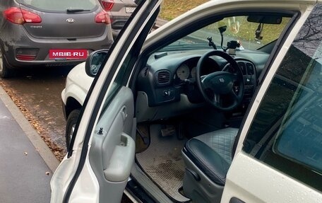 Dodge Caravan IV, 2004 год, 550 000 рублей, 2 фотография