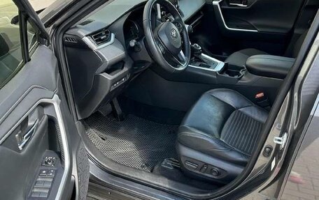 Toyota RAV4, 2021 год, 2 375 000 рублей, 5 фотография