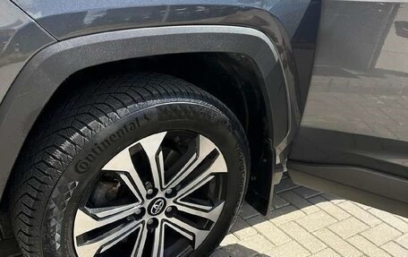 Toyota RAV4, 2021 год, 2 375 000 рублей, 6 фотография