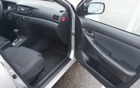 Toyota Corolla, 2003 год, 390 000 рублей, 10 фотография