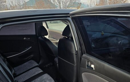 Hyundai Solaris II рестайлинг, 2013 год, 720 000 рублей, 13 фотография