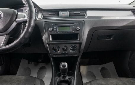 Skoda Rapid I, 2015 год, 799 000 рублей, 18 фотография