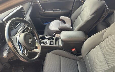 KIA Sportage IV рестайлинг, 2021 год, 2 790 000 рублей, 15 фотография