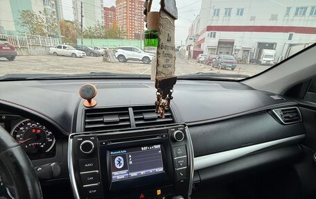 Toyota Camry, 2015 год, 1 580 000 рублей, 10 фотография