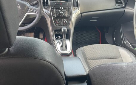 Opel Astra J, 2011 год, 750 000 рублей, 9 фотография