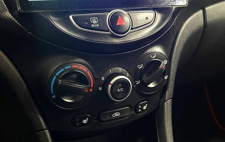 Hyundai Solaris II рестайлинг, 2011 год, 765 000 рублей, 11 фотография